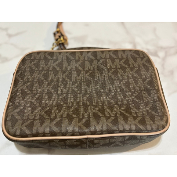 Michael Kors Jet Set bag - Picture 4 of 6